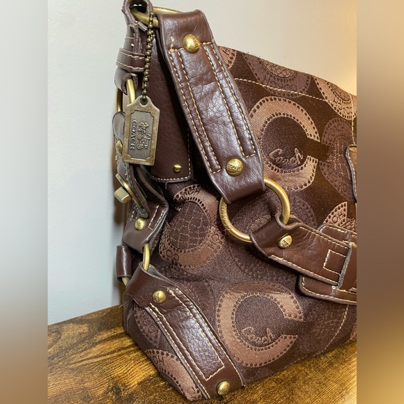 EUC Coach shoulder bag brown tan with gold accents - Picture 9 of 16